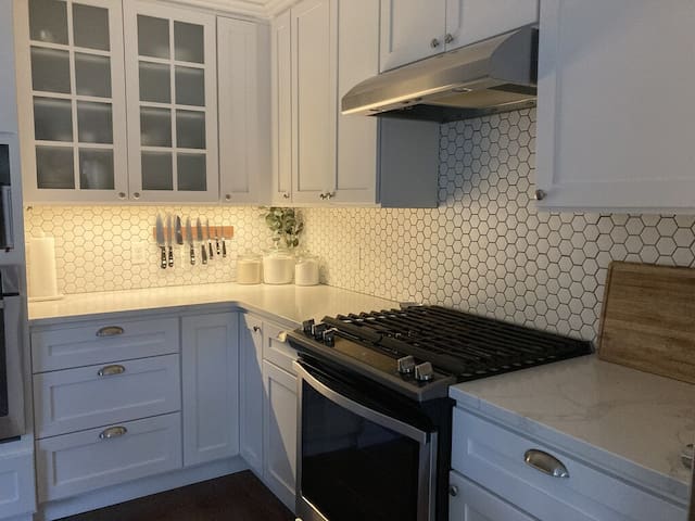 Minneapolis Rental Just Minutes out of Downtown gallery image 2