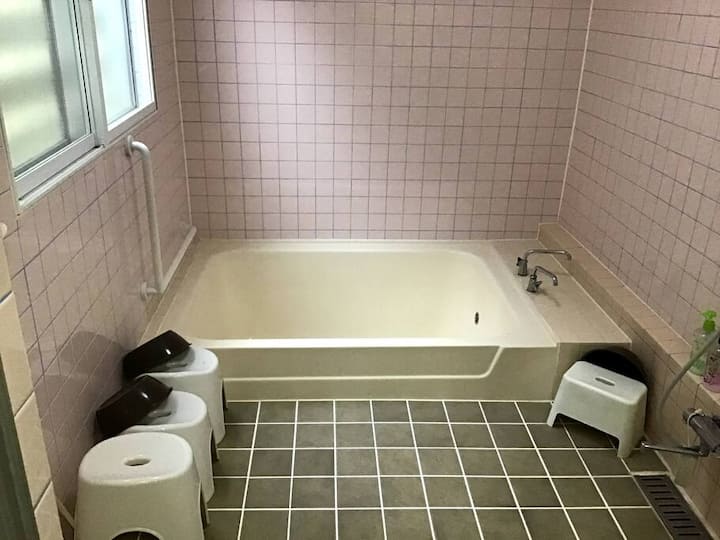 共用フルバスルーム1