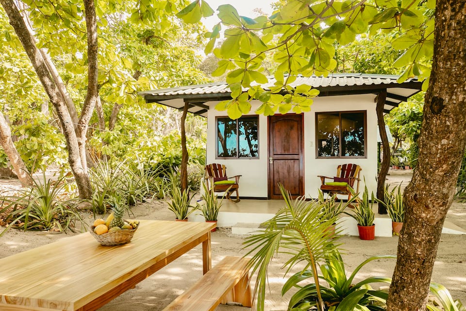 Casa Ola, a bungalow under the almond trees, Santa Teresa, Puntarenas, Costa Rica, photo 2 of 10
