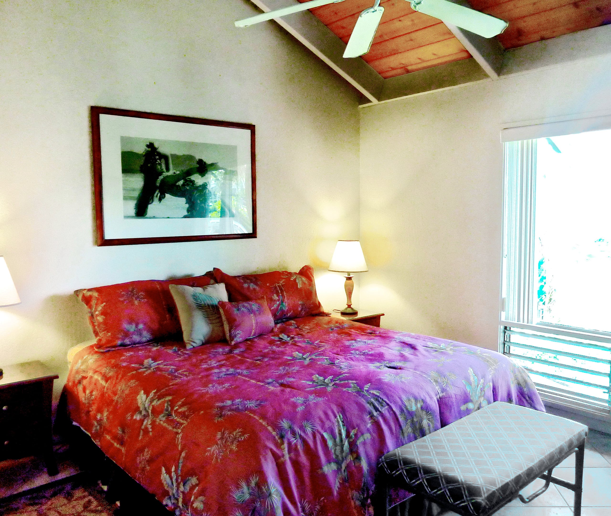 Condo in Kailua-Kona · ★4.88 · 3 bedrooms · 4 beds · 2.5 baths - Image 6