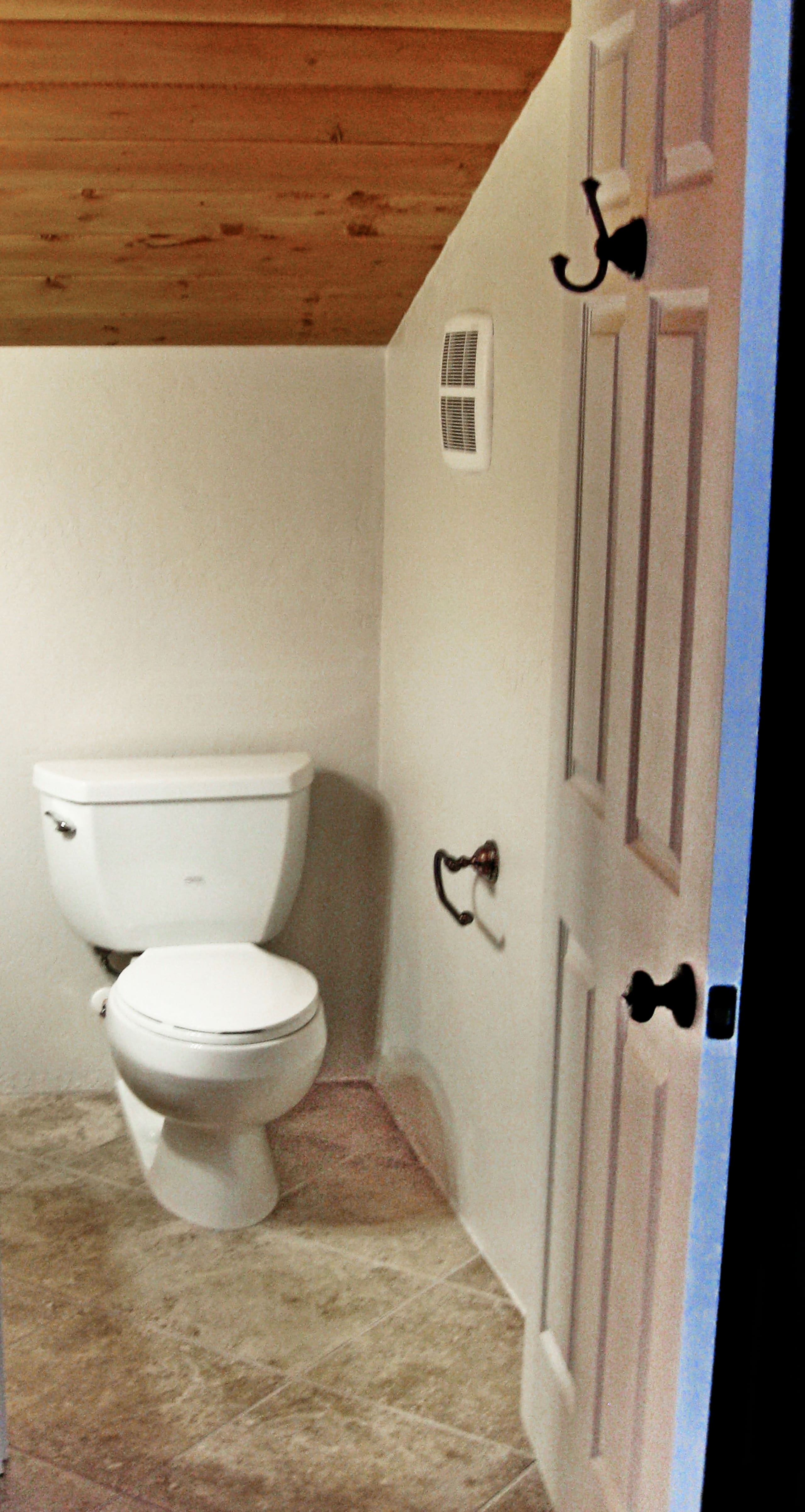 Condo in Kailua-Kona · ★4.88 · 3 bedrooms · 4 beds · 2.5 baths - Image 10