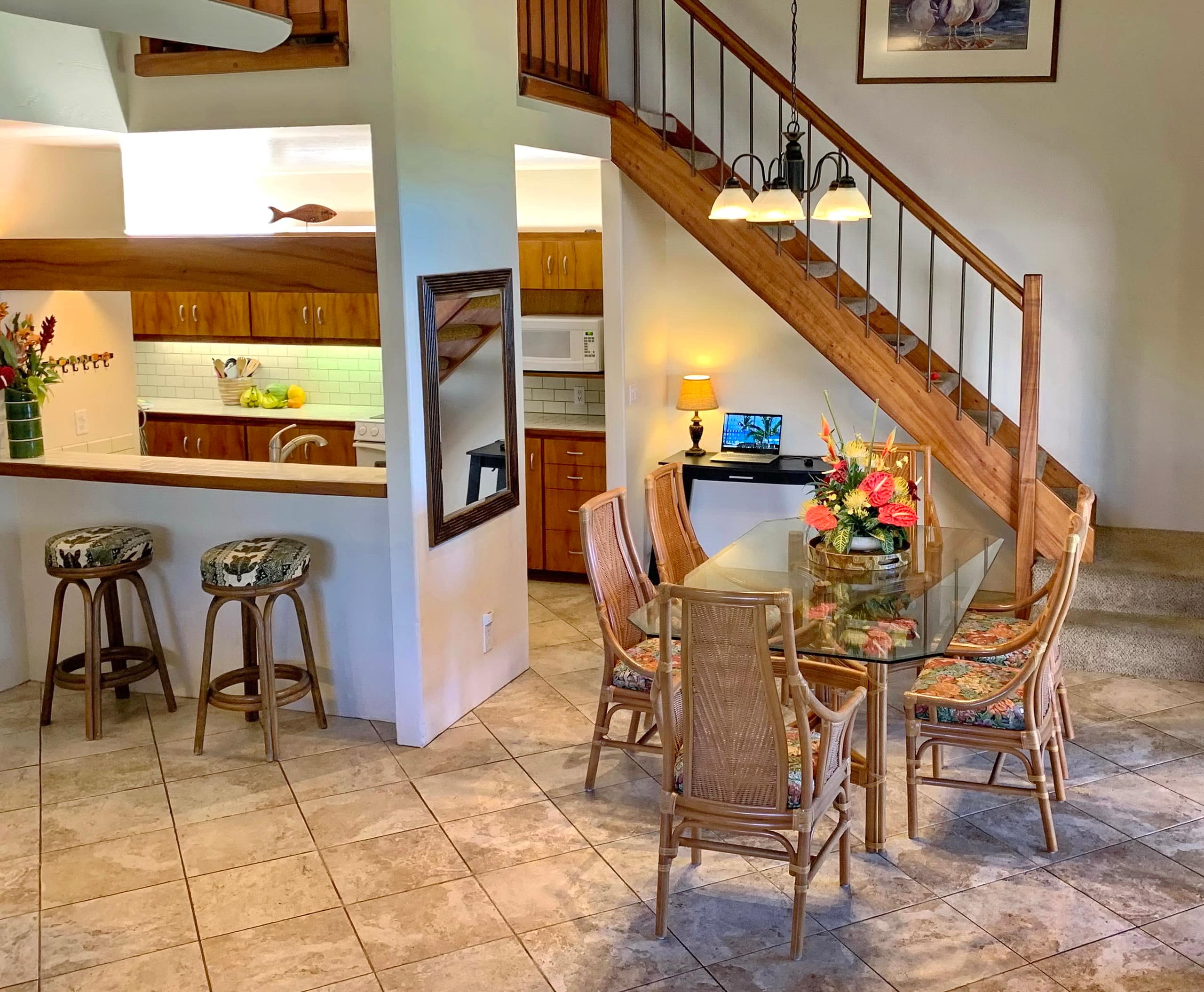 Condo in Kailua-Kona · ★4.88 · 3 bedrooms · 4 beds · 2.5 baths - Image 4