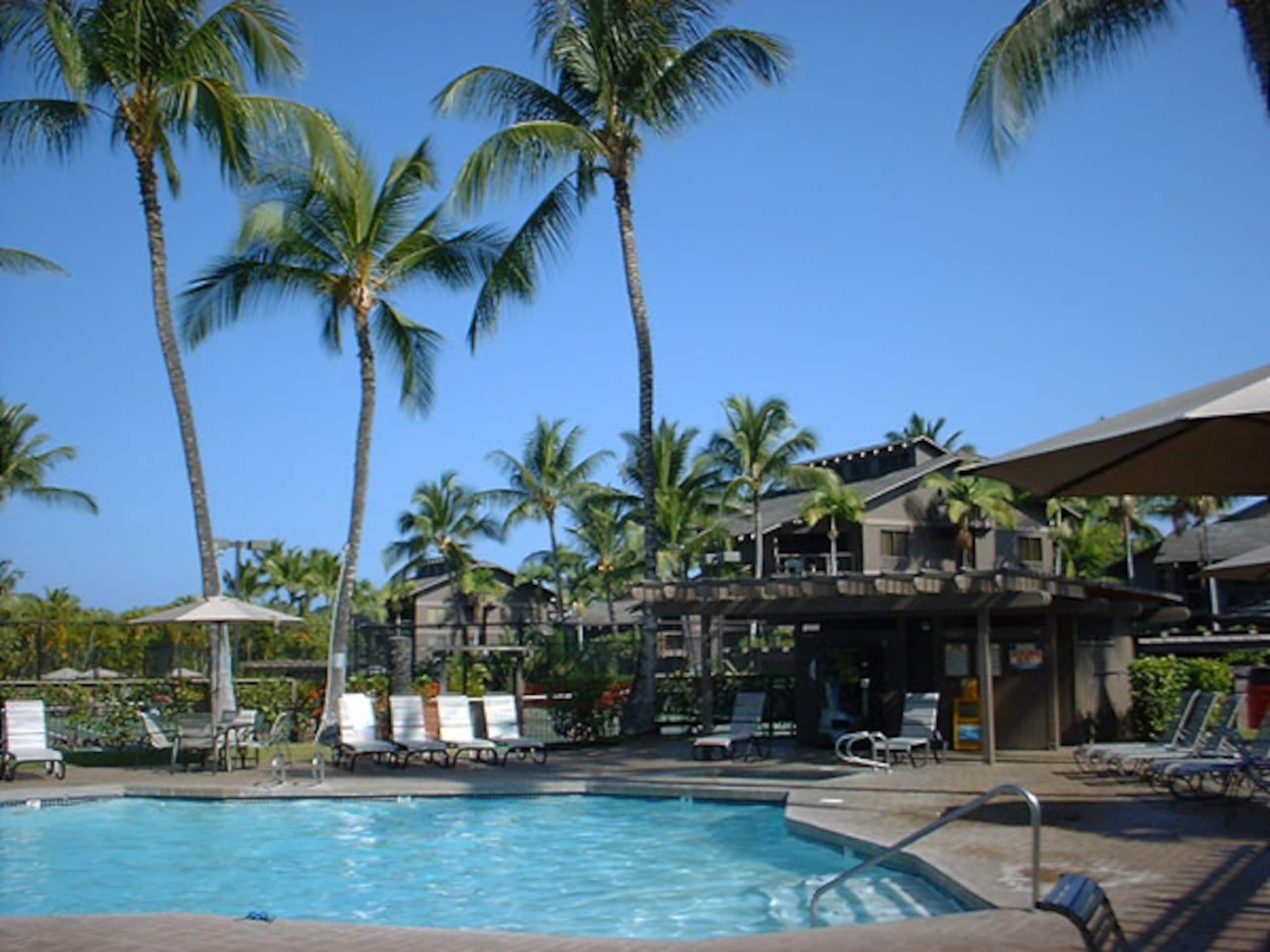 Condo in Kailua-Kona · ★4.88 · 3 bedrooms · 4 beds · 2.5 baths - Image 16