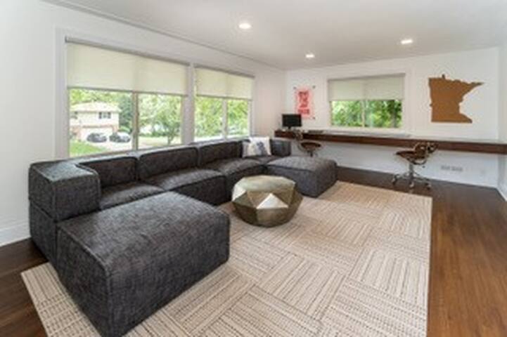 🎂 Let Them Eat Cake in this Fun Edina Family Home! gallery image 5