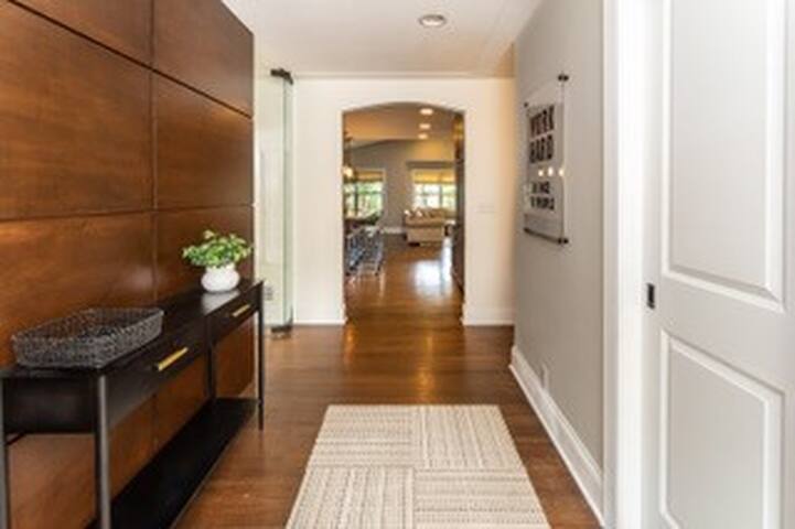 🎂 Let Them Eat Cake in this Fun Edina Family Home! gallery image 3