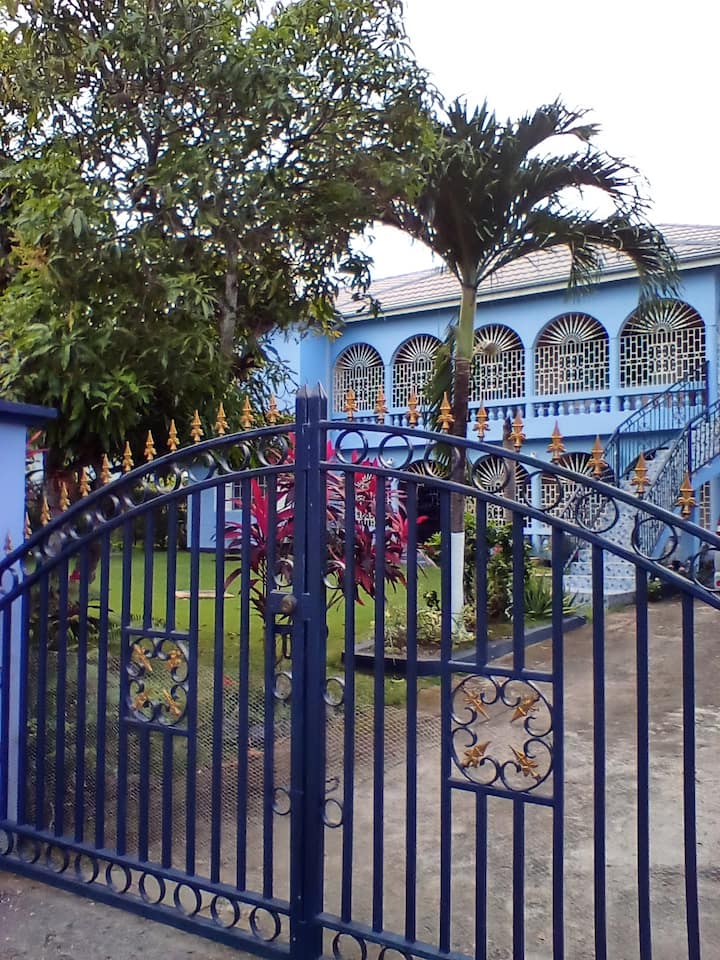 Mays Villa Holiday Rental Ocho Rios - Ocho Rios