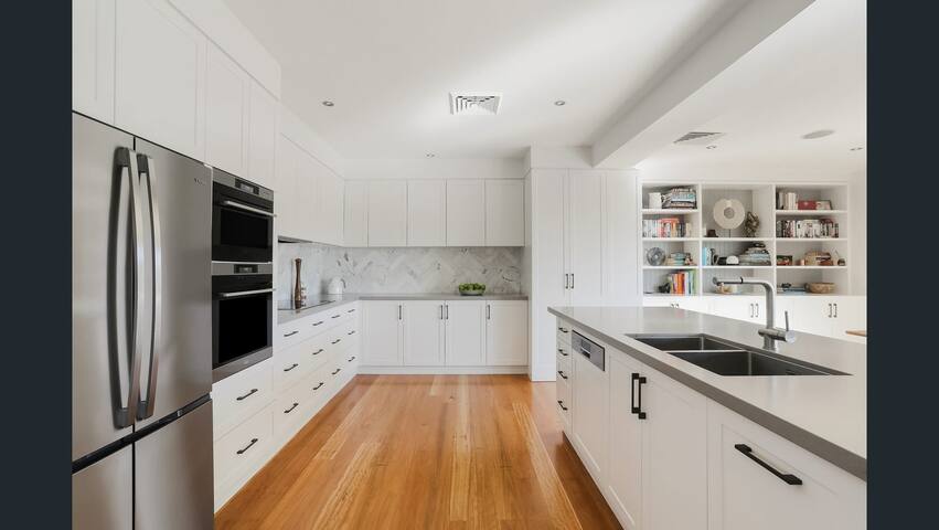 Family paradise with views gallery image 4