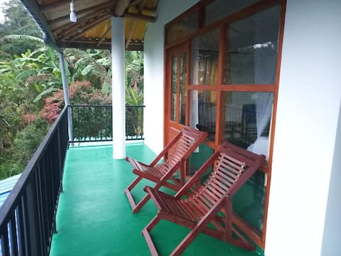 Chamodya Homestay Room 1
