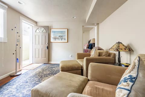 North End Private Guest Suite in Historic Home