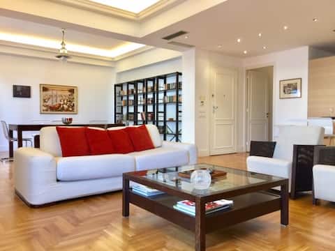 Successful Airbnb property: Exceptional 125sqm modern Kolonaki flat & terrace in ΚΟΛΩΝΑΚΙ