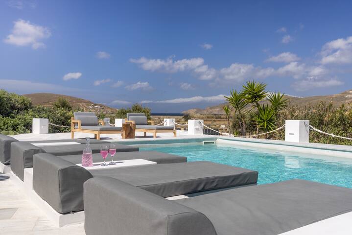 Sea View VILLA with Private Heated Pool gallery image 3