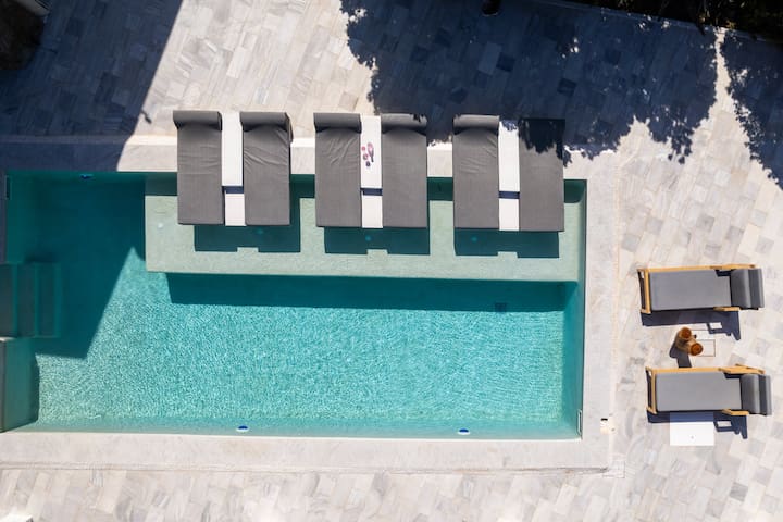 Sea View VILLA with Private Heated Pool