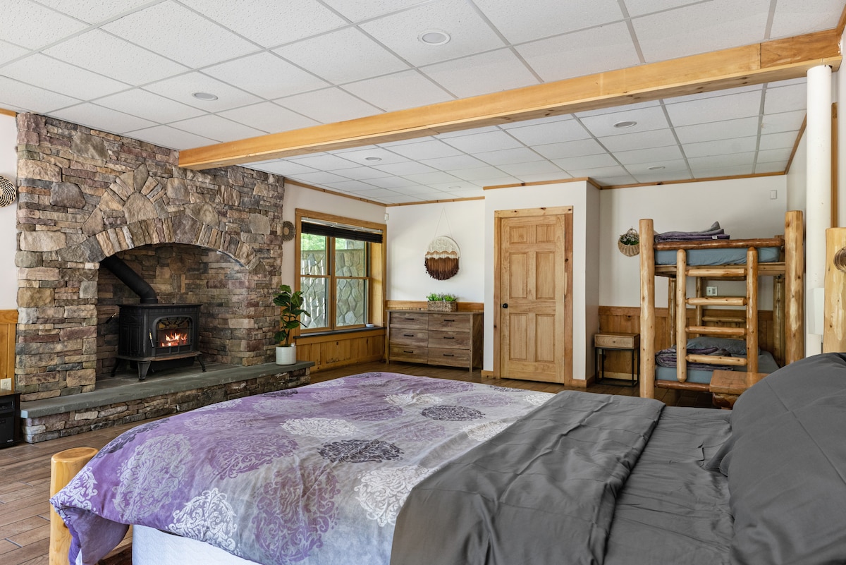 غرفة النوم السابعة (الطابق السفلي)