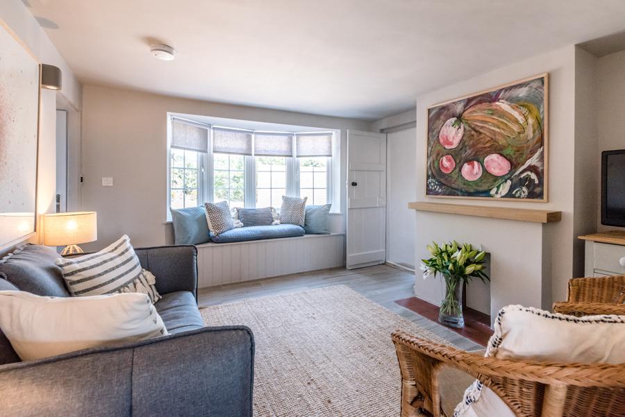 Top Airbnb: Wonderful 3-bed cottage with sun-filled terrace in Aldringham Cum Thorpe