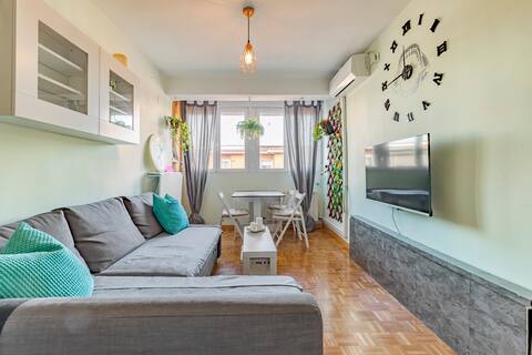 Cozy bedroom in Alcalá!