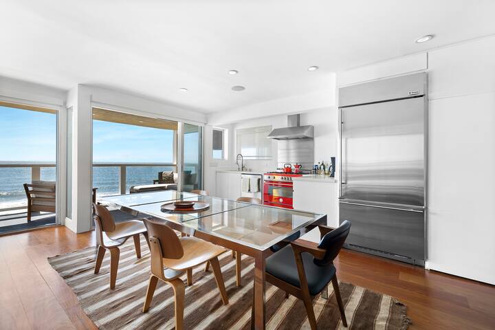 Beachside Condo on Carbon Beach gallery image 4