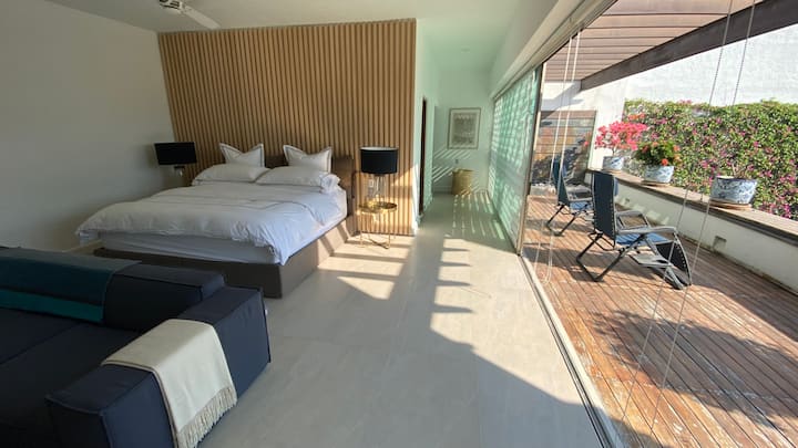 Dormitorio principal con terraza enorme