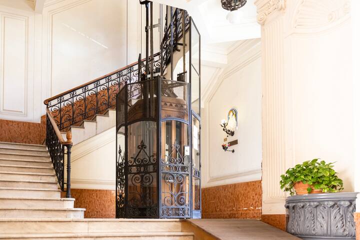 Appartamento di lusso a Chiaia gallery image 4