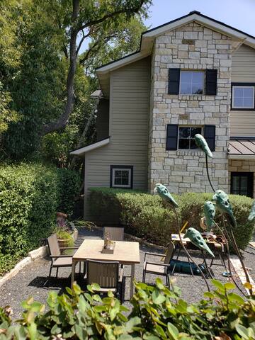 Texas Modern-Central Austin gallery image 2