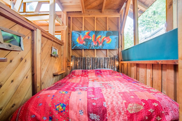 New queen bed + new bed frame! Get ready to sleep like never before.