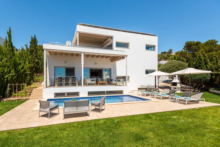 Orquidea, deluxe villa sea views jacuzzi & 2 pools gallery image 2