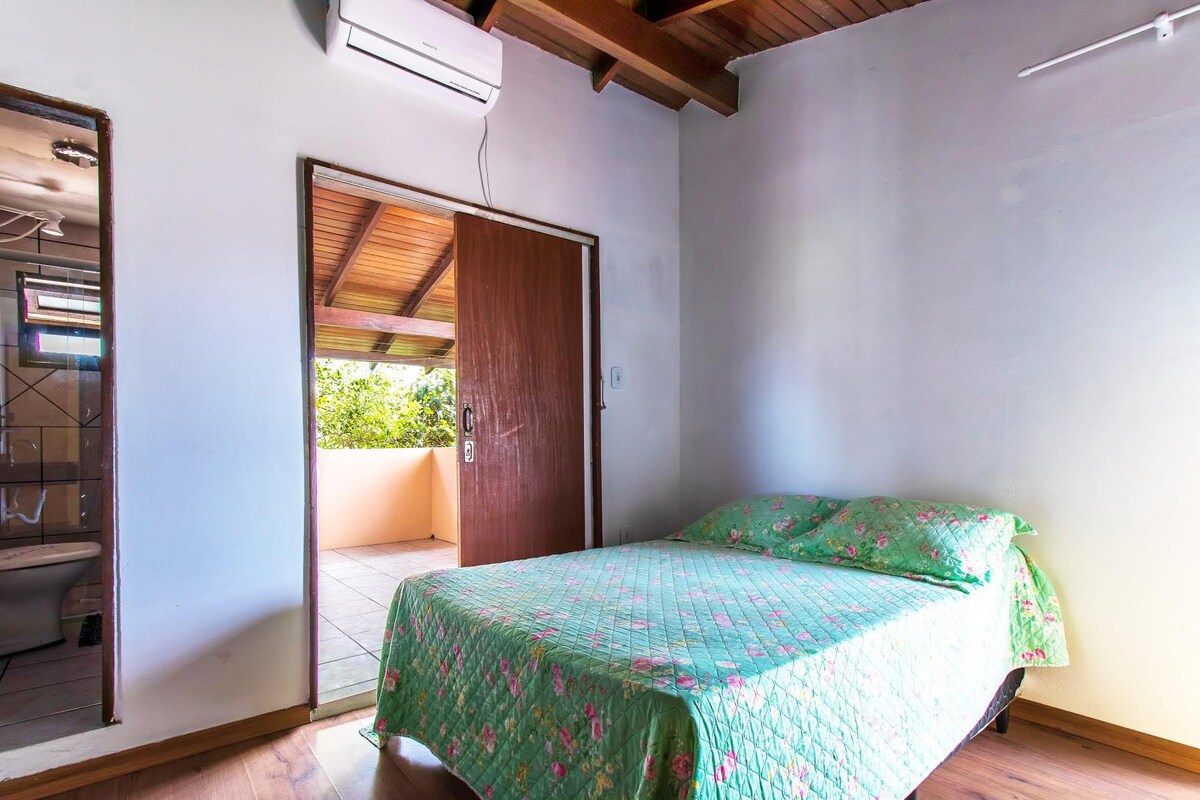 ห้องสวีทพร้อมเครื่องปรับอากาศ 