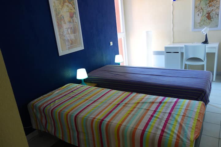 Ch Mucha עם מיטות זוגיות 80*200 ס"מ