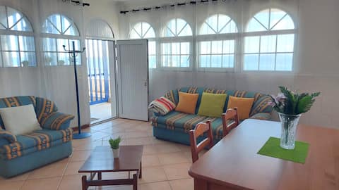 Successful Airbnb property: Seafront 1-bedroom apartment with impressive views in Santa Cruz