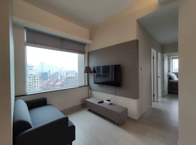 Deluxe 3 bedrooms NO roof top gallery image 3