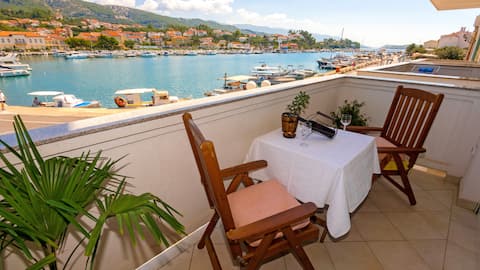 Top Airbnb: RAB- Old town house with a pretty view in Banjol