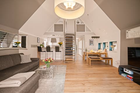 Seekretzer feel-good loft with private beach access
