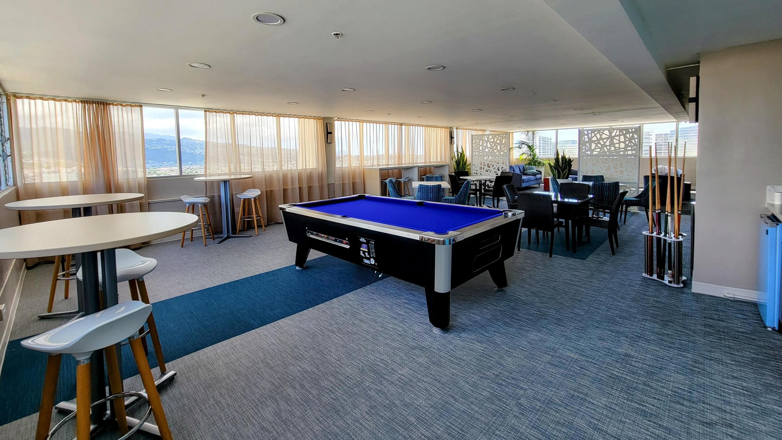 Condo in Honolulu · ★4.92 · Studio · 1 bed · 1 private bath - Image 9