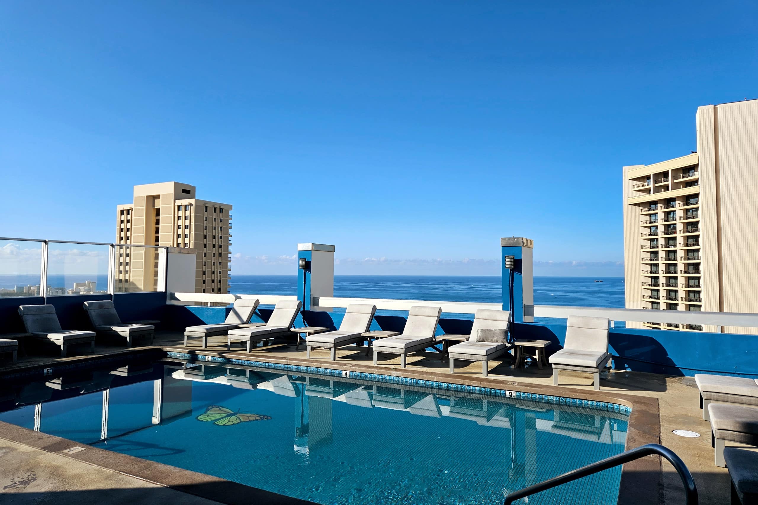 Condo in Honolulu · ★4.92 · Studio · 1 bed · 1 private bath - Image 2