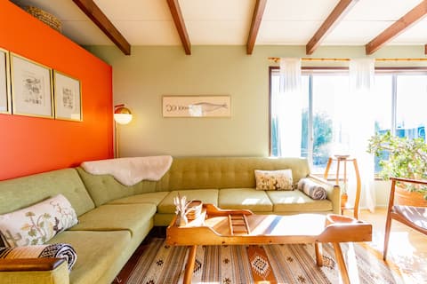 Top performing Airbnb: Vintage Farmhouse: Spa, Privacy, Stargaze, 5 acres in Joshua Tree