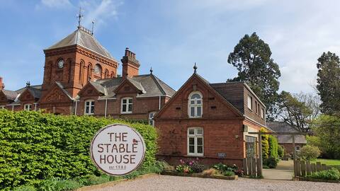 The Stable House, Pump House (5 bedrooms)