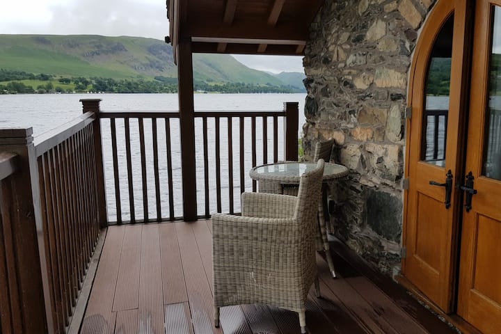 Luxury boathouse with breathtaking lake views - Houses for Luxury boathouse with breathtaking lake views - Houses for