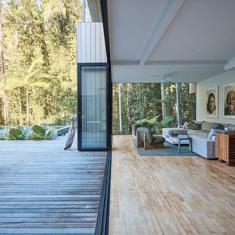 Little Cove Rainforest Retreat | Heated Pool