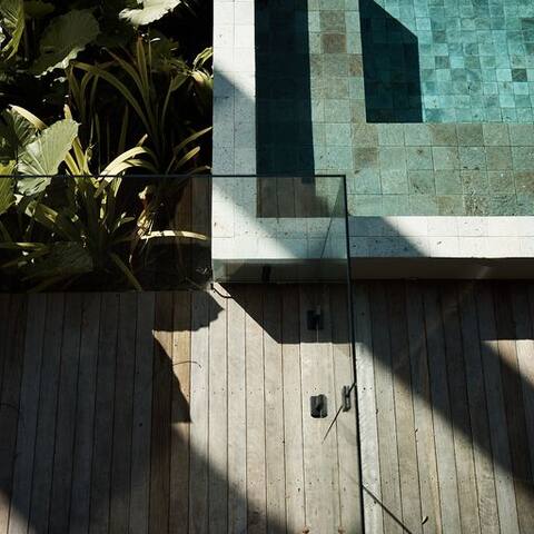 ‘Tanglewood’ Luxury Home w/ heated magnesium pool