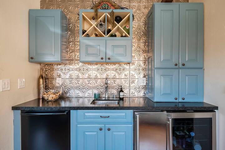 Spanish Gem, Nightly, Filming, Events and Day Use gallery image 3