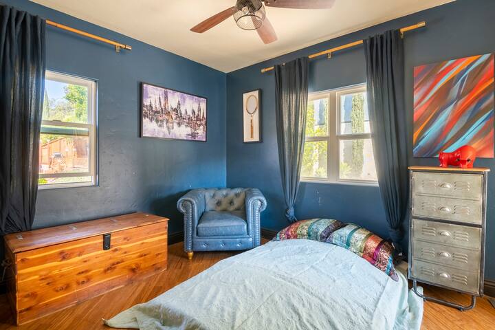 Spanish Gem, Nightly, Filming, Events and Day Use gallery image 4