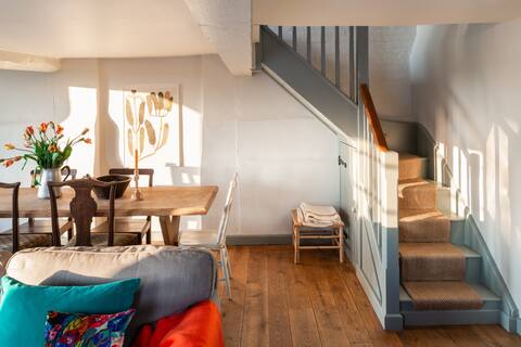 Beautiful Cottage & Shepherds Hut | Vivre Retreats