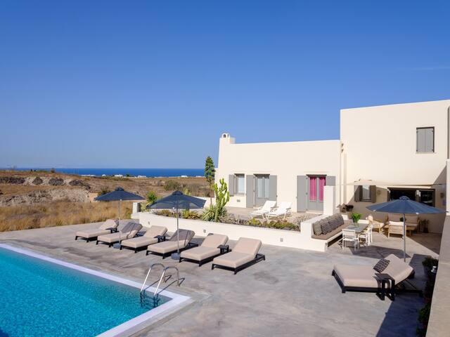 Home of Lilies gallery image 5