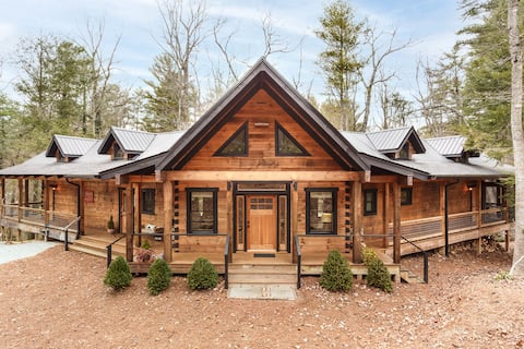 Dovetails: Newly Built Private Log Cabin