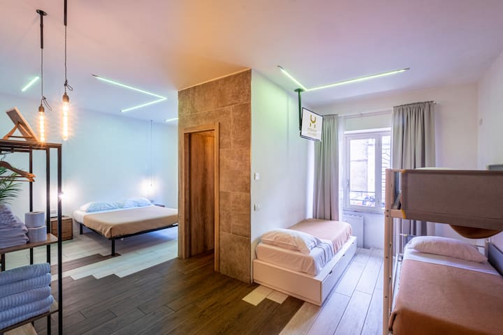 MyTinyHome – Evolutionism [19 pax]