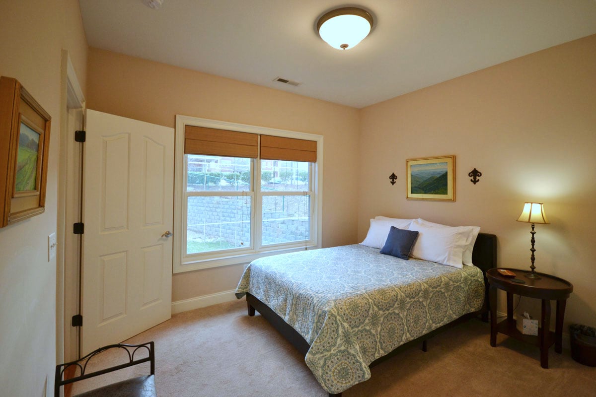 „Zaista smo uživali boraveći u hotelu Falcon. Bili smo zadivljeni svim sadržajima koji su bili na raspolaganju." — Judy D.
5/5 ★★★★★