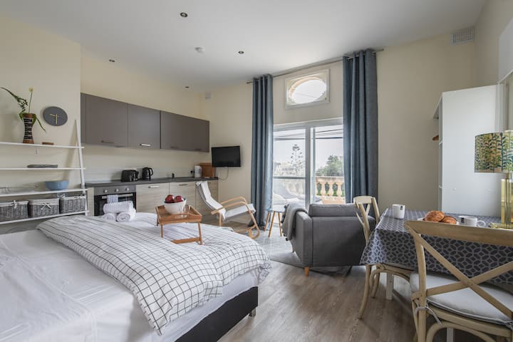 Jasmine Suite - Malte