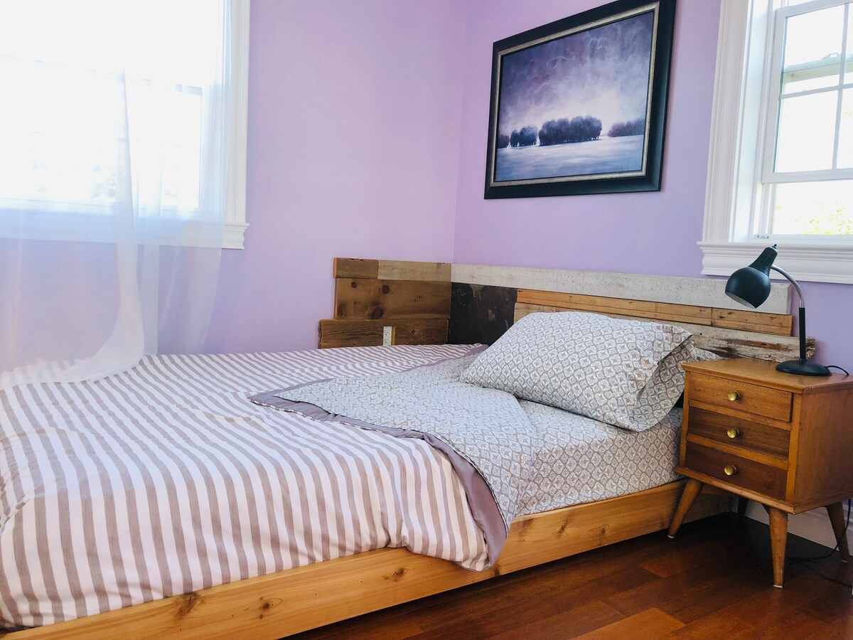 法式门连接3号卧室和船长4号卧室。 

（这是3号线人间卧室）