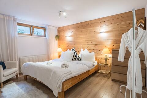 Kosy Kapfers: cosy mountain flat +kino (Stubai)
