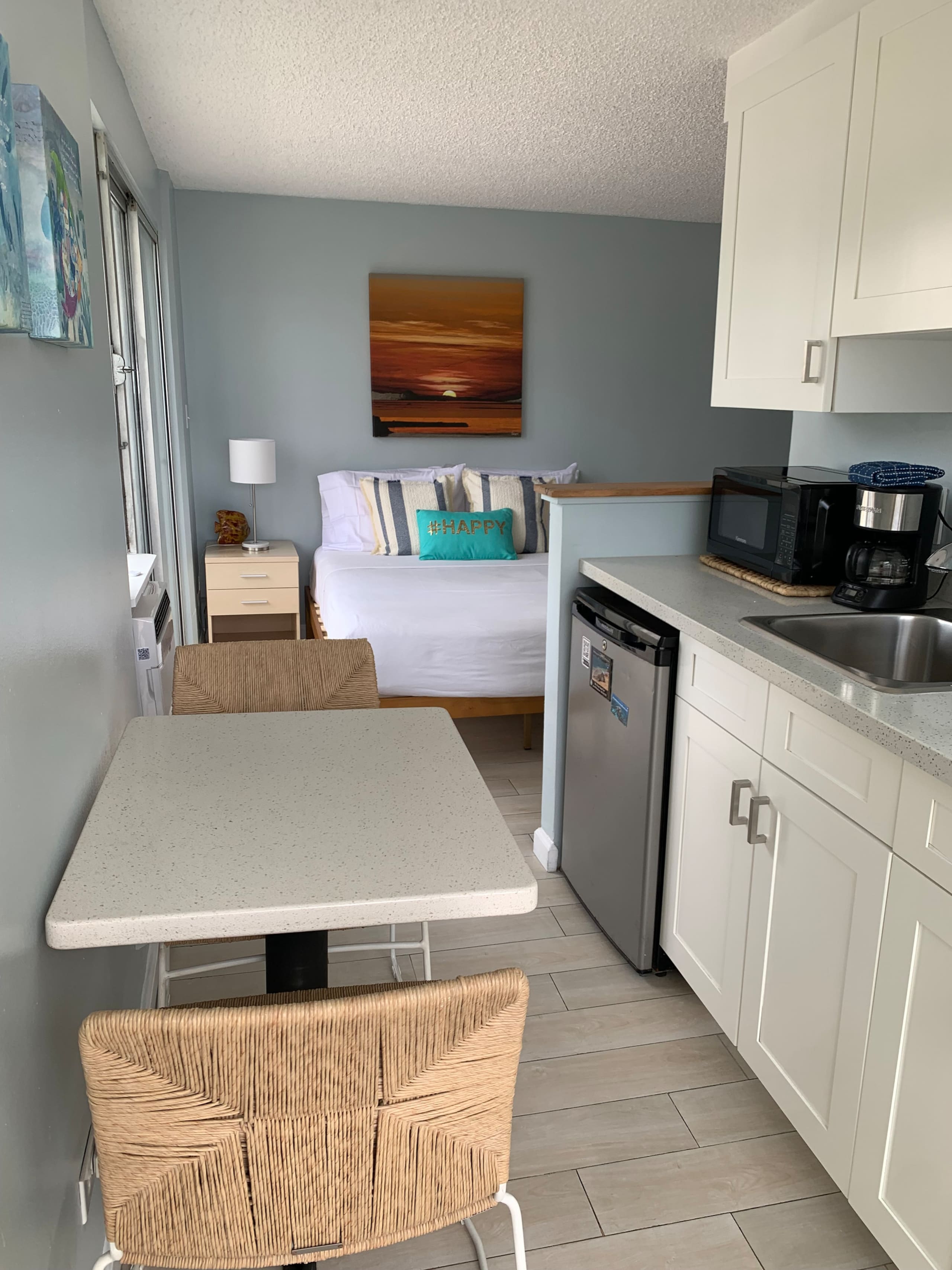 Condo in Honolulu · ★4.65 · Studio · 1 bed · 1 shared bath - Image 16