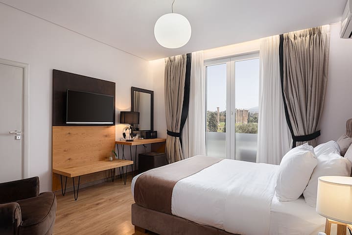 Acropolis Grand Residence, Stunning Views gallery image 3